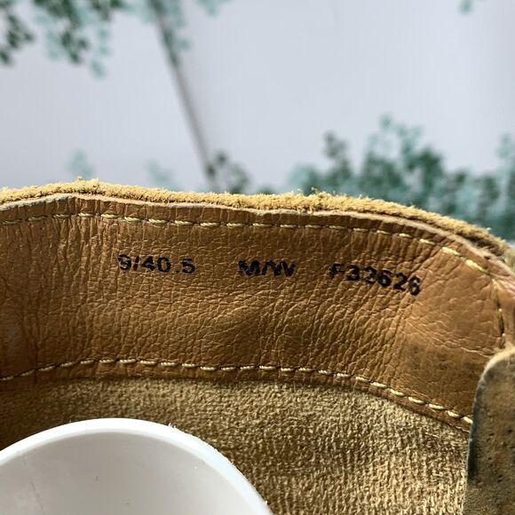 BORN Distressed Brown Leather Zippered Moccasin Tall Boots Size 9 US Women’s - Picture 13 of 16